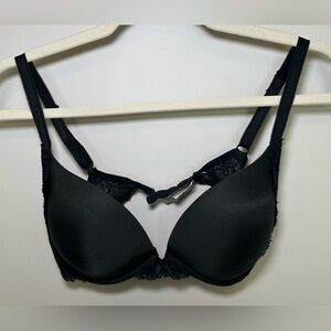 Victoria’s Secret Dream Angels Black Push Up Bra Lace Sexy Romantic Classic 34D